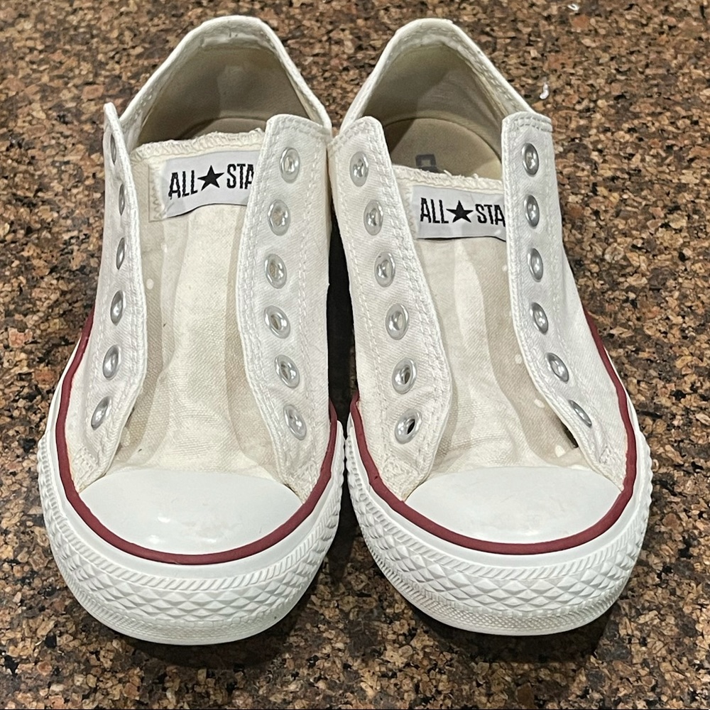 Converse Chuck Taylor All⭐️Star UNISEX Low Top Sneakers (men’s 5.5 women’s 7.5)
